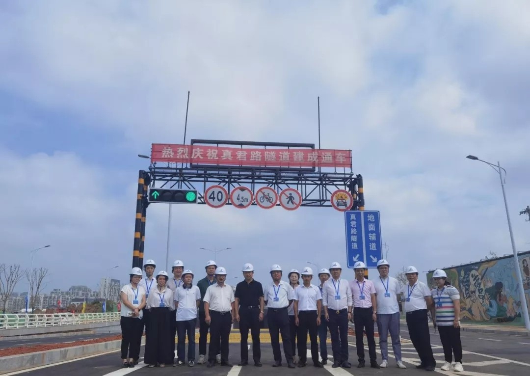 1.webp.jpg 1.webp.jpg